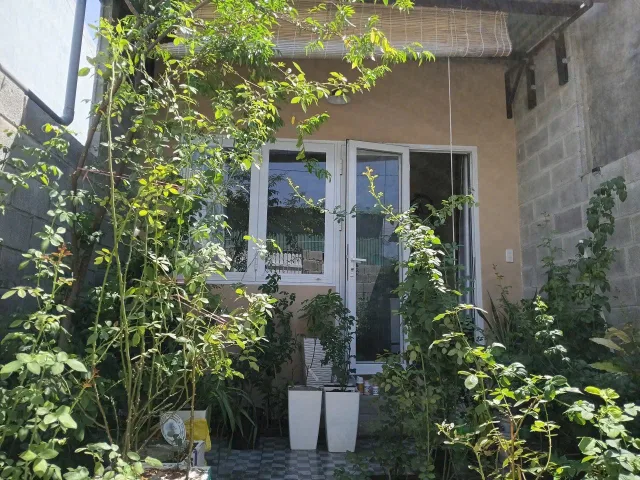 🏡 BÁN NHÀ ĐẸP THIẾT KẾ HIỆN ĐẠI HẺM PHƯỚC TƯỜNG -- PHƯỜNG PHƯỚC LONG NHA TRANG 
❗️Diện tích: 74,3m2 ___Ngang 4,02m
☀️ Hướng : Tây Nam
🛵 Đường rộng : 1,2m -> 2,6m khu dân cư đông đúc tiện ích đầy đủ 

➡️ Hiện trạng : cấp 4 sân trước rộng rãi phòng kh