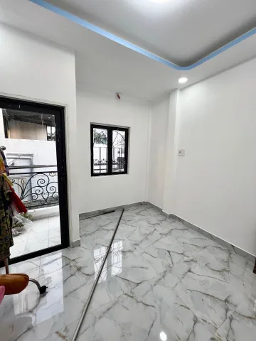 Nhà Hòa Bình Tô Hiệu 3 tầng 32m2 ô tô đỗ cửa, chỉ 3.6 tỷ