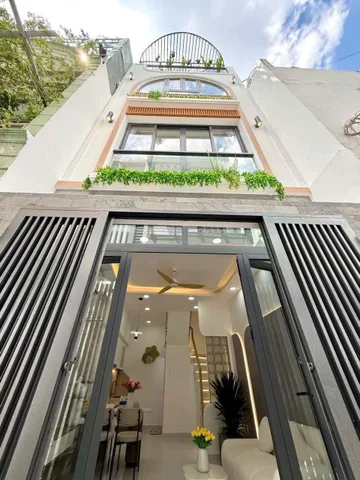 Chính chủ bán gấp 4 tỷ 620 nhà 43m2 đường Lam Sơn, P2, gần chợ Tân Bình. Hẻm 5m, sổ riêng