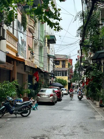 Bán Nhà Vũ Xuân Thiều, Sài Đồng, Long Biên 79m² - 9Tỷ6 Nở Hậu, Ngõ thông, Gần Ô tô tránh.