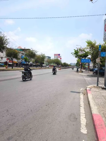 BÁN NHÀ KINH DƯƠNG VƯƠNG 957M2 – 2 MẶT TIỀN KHỦNG – DÒNG TIỀN 50TR/THÁNG
Chào :45 tỷ
