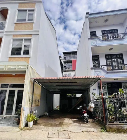 Nền liền kề khu quy hoạch Nguyễn Lương Bằng vị trí cực kì trung tâm tiện ích đầy đủ . khu dân cư sang trọng và văn minh