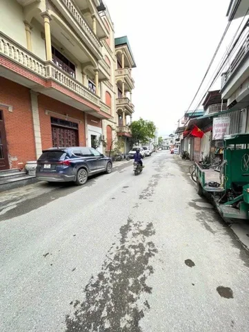 BÁN NHÀ 3 TẦNG Ỷ LAN GIÁ RẺ NHẤT KHU VỰC
