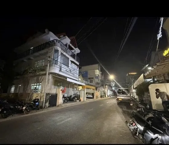 Ngộp Cần bán căn nhà mặt tiền Trần Nhật Duật khu trung tâm đắc địa. ngay bệnh viện tỉnh , công an tỉnh Lâm Đồng