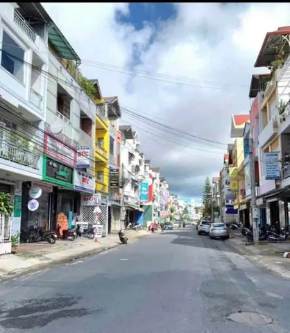 Đất mặt tiền Mạc Đĩnh Chi vị trí vàng. Khu phố xá sầm uất kinh doanh đa ngành nghề