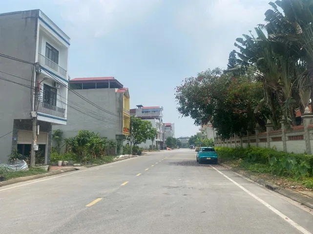 Bán đất giãn dân thái bảo thông 2 đầu đường 22m dt 180m2 + mt 5m + hướng đông nam giá 8 tỷ