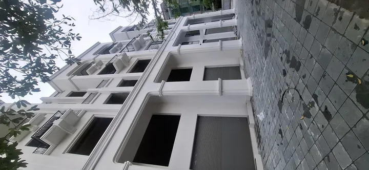 Bán nhà 141m² full thổ cư ngang 6m giá 12.9 tỷ tại dãy lK3 khu Vườn Hồng Từ Sơn Garden City
