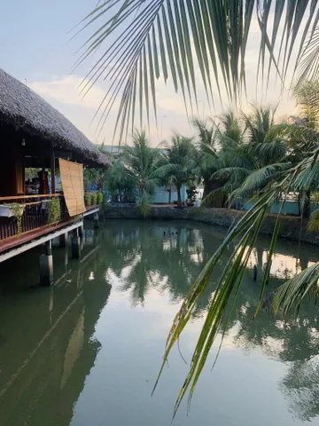 Nhà vườn view sông sổ hồng riêng 654m² 35x27m Giá 3tỷ2