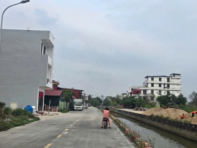 Bán đất đấu giá trà xuyên - khúc xuyên đường hoàng hoa thám dt 77m2 + mt 7m + hướng tây nam giá 4.45 tỷ