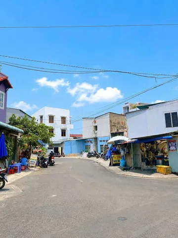 ĐẤT HẺM CẠNH CÔNG AN PHƯỜNG LINH XUÂN - SÁT BÊN CHỢ - SỔ RIÊNG KO QUY HOẠCH KO LỘ GIỚI