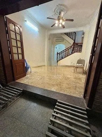 Cho thuê nhà ngõ 168 Hào Nam, Đống Đa HN
DT 52m2 x 4 tầng + tum, 21tr/1tháng