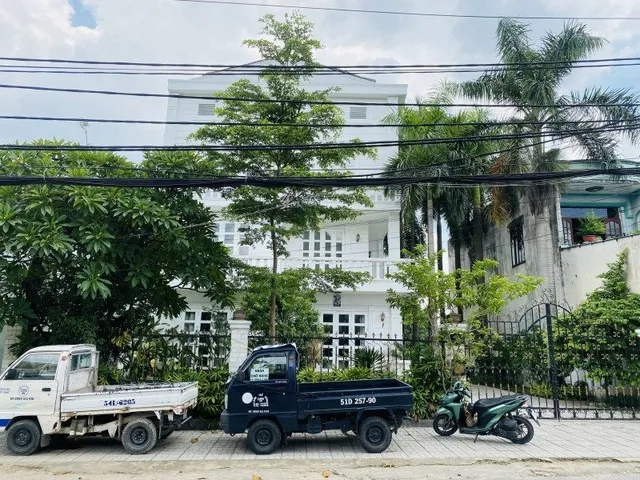 Chủ gấp bán giảm chào 10 Tỷ chào mới 49 Tỷ
🎇1700M2 2MT Đường Nam Cao - Nhỉnh 30TR/M2- Dòng tiền 1tỷ5/Năm- Biệt thự 4 tầng 825M2 sàn HC - Đường 12M vỉa hè - Giá chốt cực tốt.