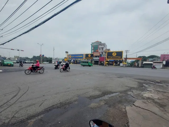 BÁN LÔ 100M2 LIỀN KỀ TRỤC QL51 NGAY CẦU LONG HƯNG, CHỈ 930 TRIỆU, THỔ CƯ 100%, SỔ HỒNG SẴN