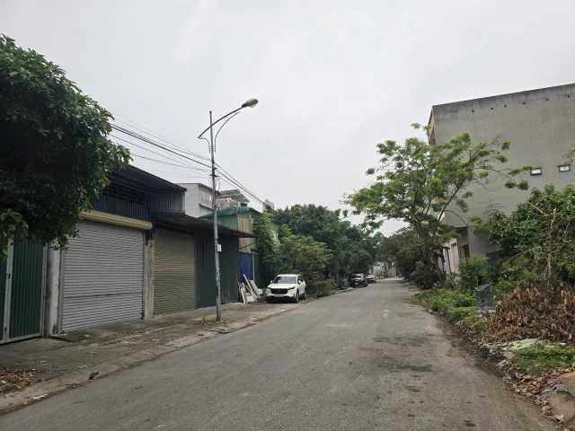 Bán đất khu 12ha lim. Làn 2 đường quốc lộ 1A. Diện tích 90m mặt tiền 4.5m hướng tây bắc. Xã tiên du tỉnh bắc ninh
