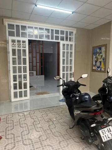 Nhà trệt lầu Phú Thọ cũ (phường Thủ Dầu Một-TP.HCM) 1/Lê Hồng Phong,Đường nhựa oto né nhau giá chủ cần bán