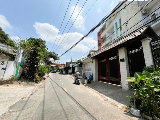 CỦA HIẾM BÁN GẤP, MẶT TIỀN KINH DOANH, 3 TẦNG, CẠNH TRƯỜNG HỌC, CHỈ 7.5 TỶ