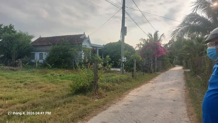 Cần tiền bán gấp lô đất đầu tư gần trường học, ủy ban