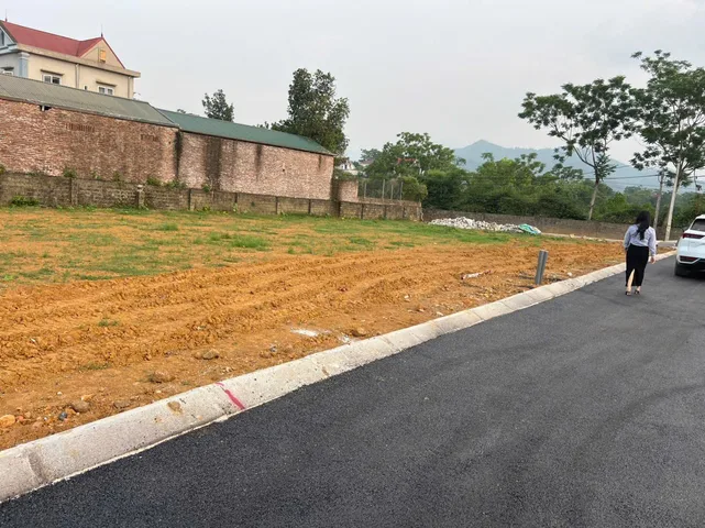 Bán đất 150m² full thổ cư ngang 7,44m giá 2.65 tỷ tại Thôn Bài, Xã Yên Bài