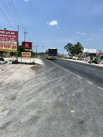 BÁN NHÀ PHỐ, KINH DOANH, DT >1000m2 TÂM HUYẾT, MT QL1
