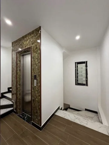 🔥 NHÀ 5 TẦNG THANG MÁY – KHU TĐC VINHOMES RIVERSIDE HỒNG BÀNG 🔥
