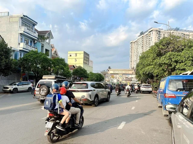 BIỆT THỰ VẠN PHÚC CITY, HIỆP BÌNH PHƯỚC - 217m2 - 4 TẦNG - GIÁ 28.5 TỶ TL