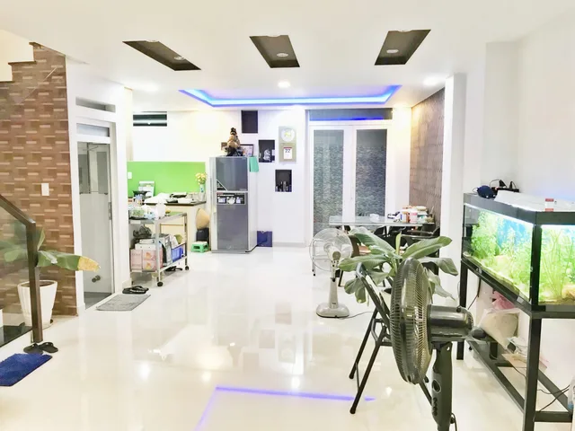BÁN NHÀ BÌNH TRỊ ĐÔNG BÌNH TÂN 90M2 NGANG 6M 4 TẦNG 8.35 TỶ HẺM XE HƠI 12M
