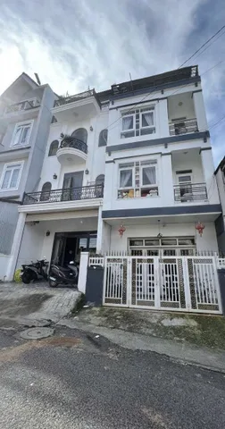 Cho thuê nhà 8 phòng Trần Lê phường 4 Đà Lạt 25 triệu/tháng