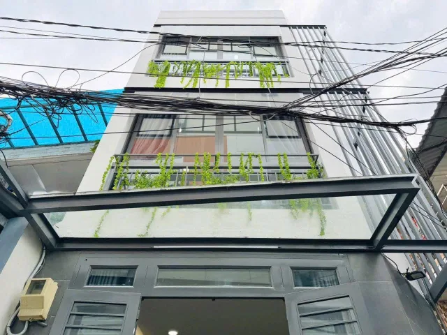 BÁN GẤP NHÀ 1 trệt 2 lầu 3 tỷ 150 44m2  Hoàng Hoa Thám P6 Quận Bình Thạnh HCM