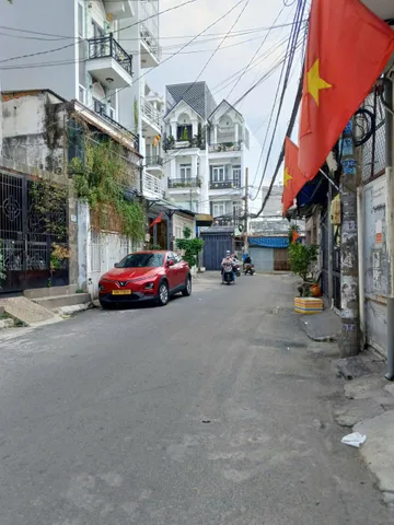 🎯  Tân Bình- Nhà 3 tầng ô tô đỗ cửa- 72m2- Gần Trường Chinh- Giá 6 tỷ 3 tl