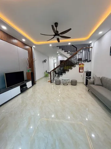 HẠ GIÁ 150tr BÁN NHANH NHÀ LIÊN HOA, VĨNH NGỌC ĐƯỜNG Ô TÔ FULL NỘI THẤT☘️3tỷ950☘️

- DT 100m2 hướng đông nam
- Nhà 1 trệt 1 lầu 3 phòng ngủ (có pn dưới) bếp, 2 phòng khách, 2wc, phòng thờ, sân đậu ô tô, phòng giặt phơi
- Đường ô tô thông 
- Nhà để lạ