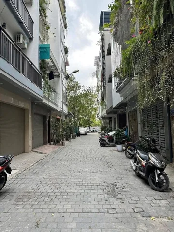 Lê Văn Lương - phân lô 110m2 mặt tiền 6m thang máy + sân vườn 38,5 tỷ ảnh thật