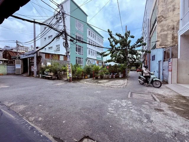 Nhà view Công Viên Trường Chinh - Hẻm xe tải sát mặt tiền - 65m2 - 7 tỷ nhỉnh