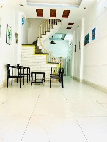 Cho thuê nhà nguyên căn ngõ 358 Bùi Xương Trạch, Khương Đình, Thanh Xuân.
- Diện ích ; 40m2 x4 tầng, 12,5tr/1tháng