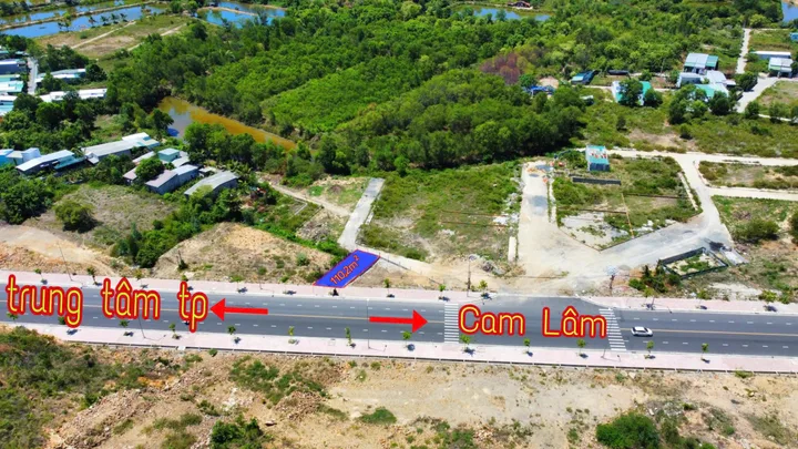 Mặt tiền Phong Châu – Nha Trang
🚗 Tuyến đường lớn, đông dân cư, lưu thông cực tốt
👉 Phù hợp: ở + kinh doanh + đầu tư lâu dài
• Diện tích: 110m² ngang 5