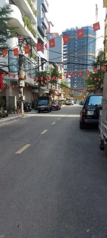 Tôn Đức Thắng, 39m x 5tầng dân xây, ôtô đỗ cửa, ngõ thoáng sáng tiện ích bạt ngàn