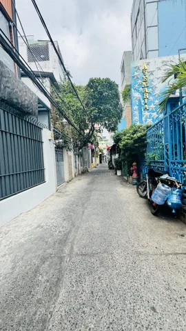 BÁN NHÀ CŨ TIỆN XÂY MỚI HẺM 159 XÓM CHIẾU QUẬN 4