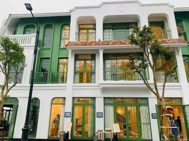 Quỹ hàng ngoại giao liền kề full giá 4,7 tỷ/ căn tại Sun Urban City