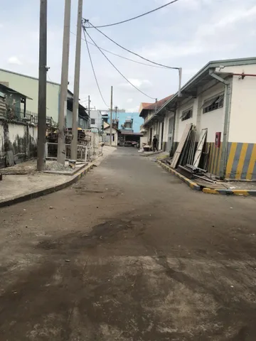 Bán Nhà Xưởng 2600m2 giá 93,6 tỷ đường xe tải lớn Quốc Lộ 13 Thủ Đức, thu nhập 130 triệu
