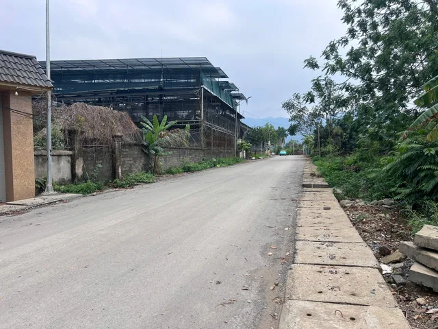 Bán Đất 1680m2 có sẵn 200 m2 thổ cư giá 12 tỷ tại Xã Nhuận Trạch Huyện Lương Sơn Hòa Bình