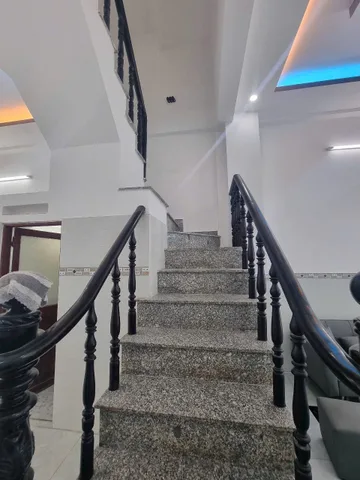 Bán nhà 3 tầng  giá 5.6 tỷ tại Phước kiểng
