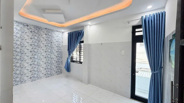 Bán nhà 2 tầng mới mặt tiền Phong Bắc 9, gần Đinh Châu, sông Thăng Long, giá 5 tỷ 780 tl