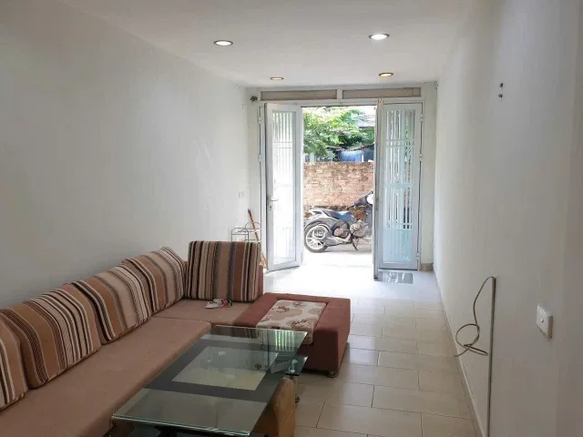 Cho thuê nhà ngõ 267 Hoàng Hoa Thám, Ba Đình 35M x 5T giá 13.5 triệu Ở NHÓM OK
