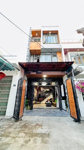 Bán nhà 3 Tầng - Nguyễn Huy Tự, đường 5m5 gần Biển - Giá 7.95 tỉ thương lượng