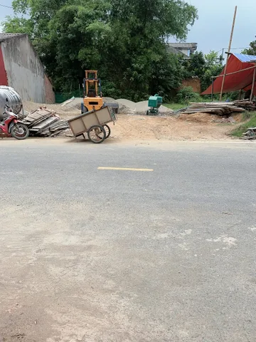 Băng 1 Đường DH5 đường nhựa to rộng 2 công tránh. Gần gầm cầu chui cao tốc, cách nút giao IC9 100m cách KCN Phú Hà 1km