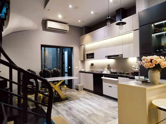Bán nhà phố Kim Đồng ô tô tránh kinh doanh 13.3 tỷ không quy hoạch