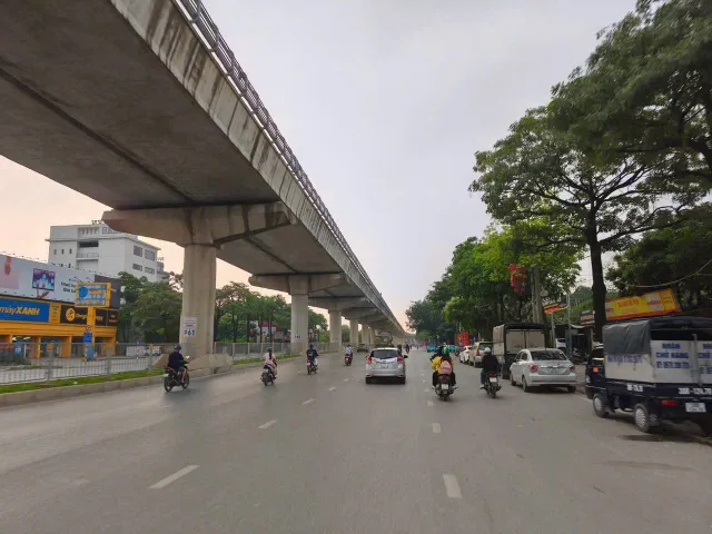 🔥 Cắt lỗ mạnh đất Cầu Diễn cho khách nhanh tay
💎 55m², MT 5.8m cực thoáng
📍 Vị trí đẹp gần ga tàu điện trên cao
