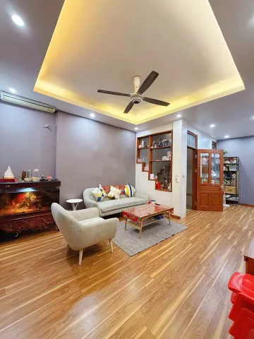 BÁN NHÀ PHỐ TÂN MAI Ô TÔ VÀO NHÀ - LÔ GÓC 2 MẶT NGÕ - SÂN VƯỜN XANH MÁT - Ở SIÊU SƯỚNG 12.9 tỷ
