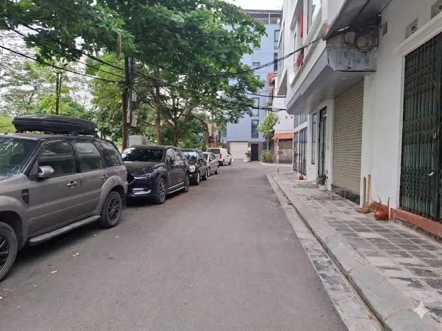 Hiếm! Khương Đình, thanh Xuân, lô góc, 6 tầng thang máy, ngõ thông kinh doanh, ô tô vào nhà, 75m2, 19.5 tỷ