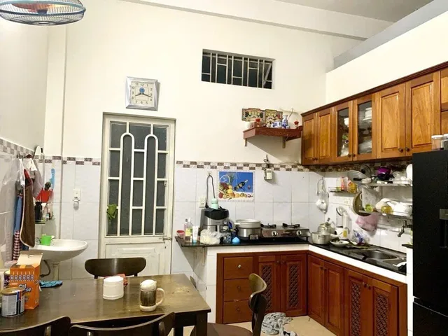 BÁN NHÀ 2 TẦNG MẶT TIỀN NGUYỄN KHANG-GẦN HÀ HUY TẬP-ĐƯƠNGG 5.5M VỈA HÈ RỘNG