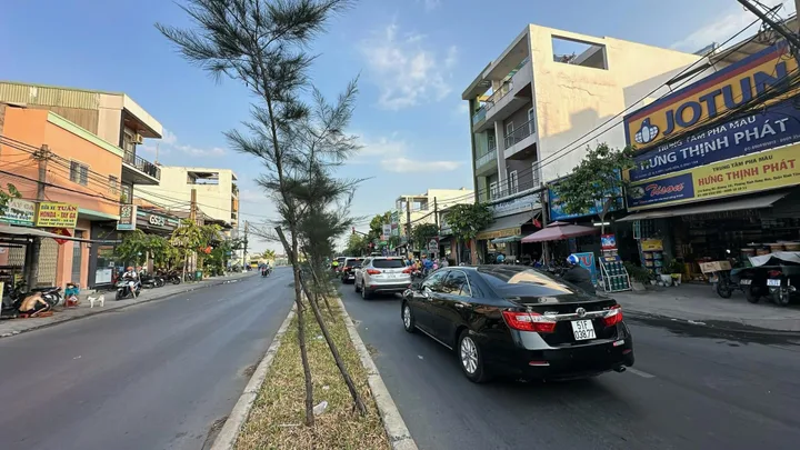 BDS HVL LVCC CHO THUÊ NHÀ MẶT TIỀN : 45 Thăng Long, Phường 4, Quận Tân Bình.